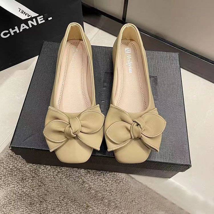 Luxury designer shoes in black and white Butterfly knot square toe bean shallow mouth single women's 2024 spring/summer new shoes, flat shoes