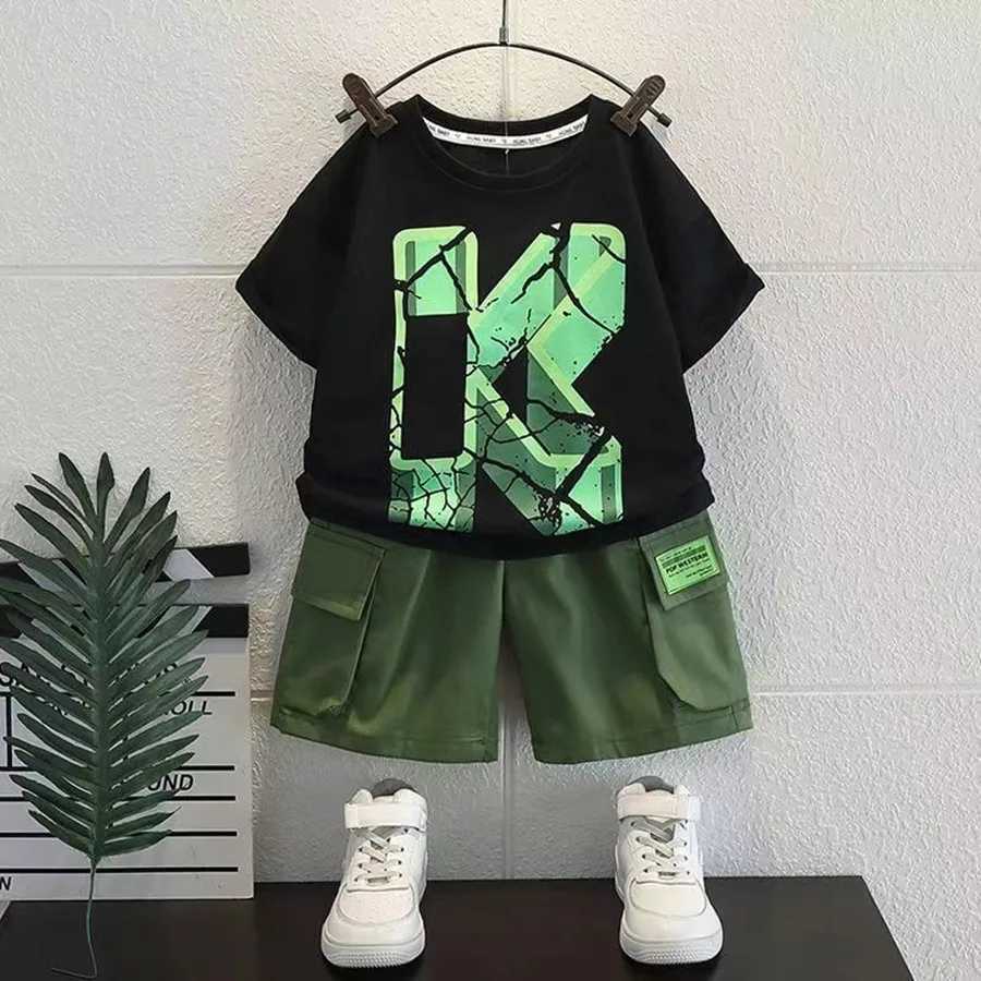 Clothing Sets Boys Summer Suit Childrens Short Sleeved T-shirt Two-piece Set 2024 New Handsome Boys Summer Thin Clothing Trend