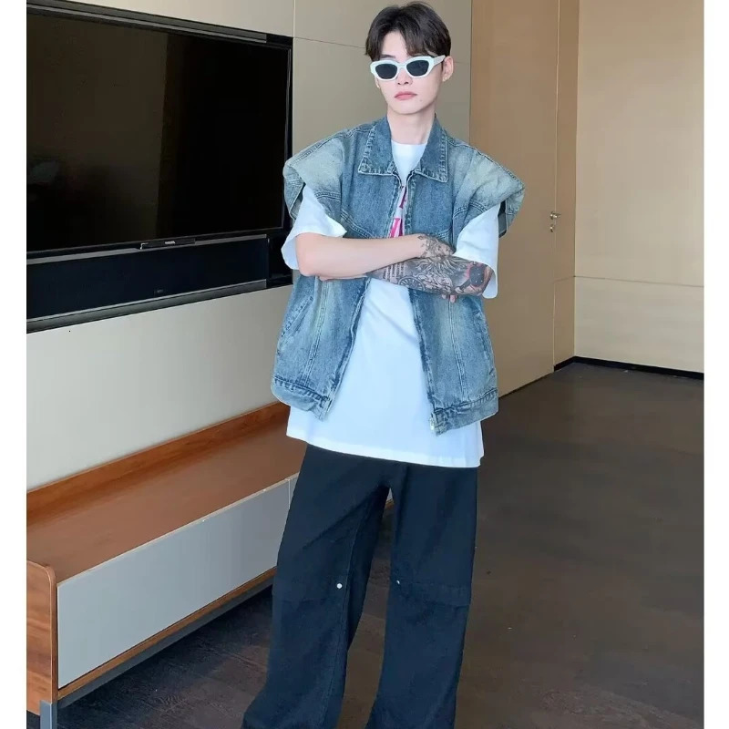 American Sleeveless Denim Jacket Mens Hip Hop Trend Washed Loose Cowboy Vest Y2K Gradient Zipper Lapel Street Punk Couples Tops 240710