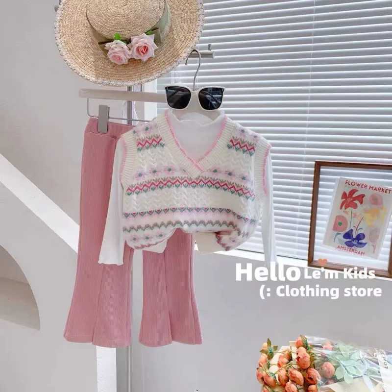 Clothing Sets 2-7Y Girls Baby Clothes Suit Spring and Autumn 2024 New Fashionable Cute Childrens T-shirt Vest Bell-bottoms Three Piece Set