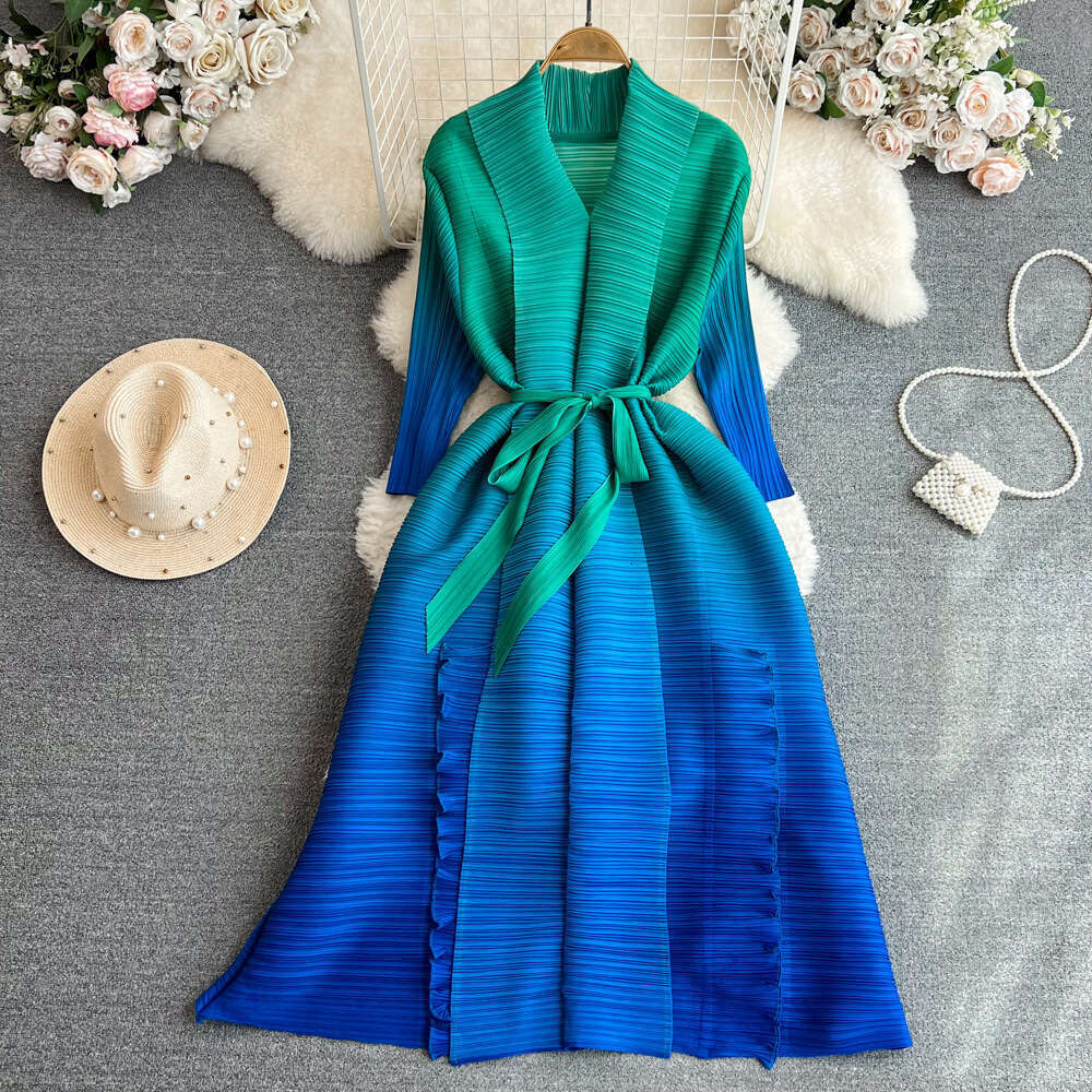 New Three Mansion Pleated Sleeved Suit Collar, Waist Waist, Slim Lace Up A-line Gradient Dress, Elegant Long Skirt Temperament Waist Denim Dress SKINN