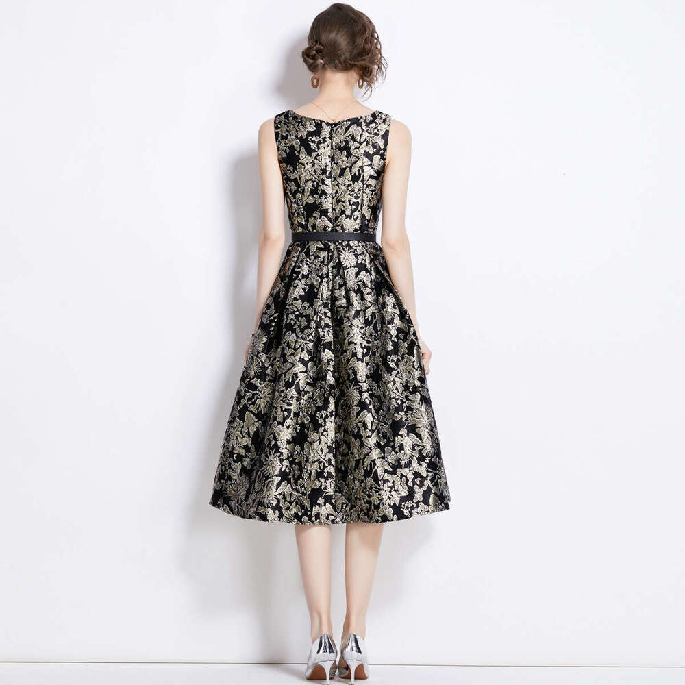 Large Size Black and Gold Butterfly Printed Square Neck with Waist Cinching Strap Dress, Luxurious, Socialite Temperament, Birthday Dress for Women Si