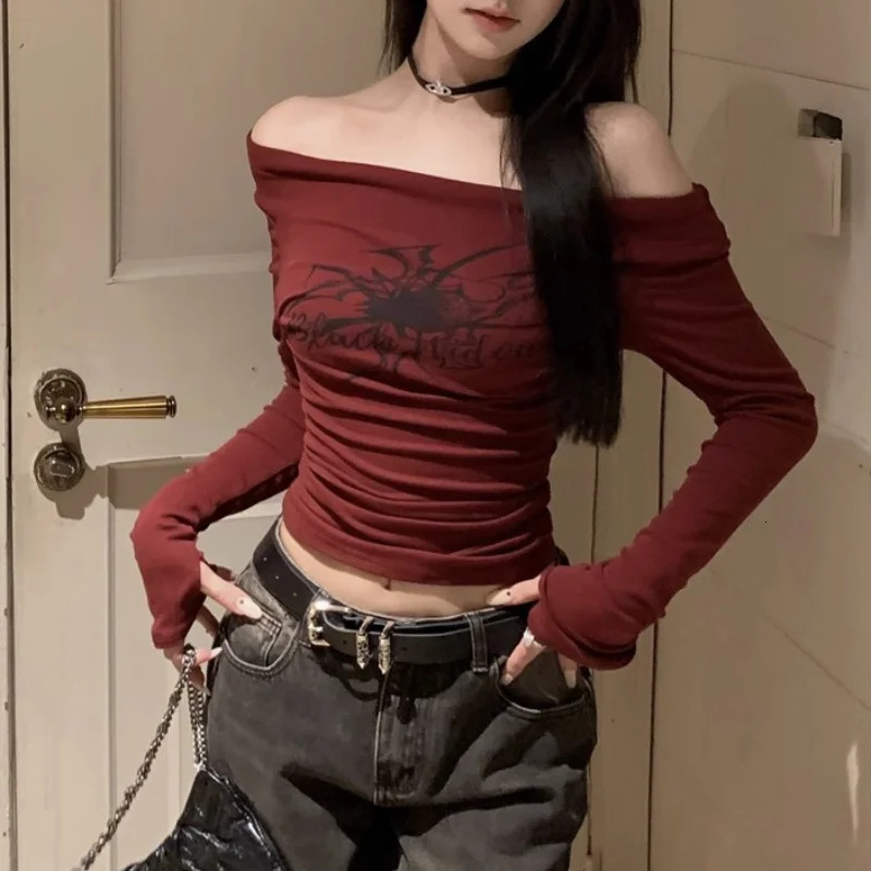 Gothic Print Grunge T Shirt Women Long Sleeve Off Shoulder Y2k Vintage Tops Streetwear Korean Style Crop Top Autumn Winter 240716
