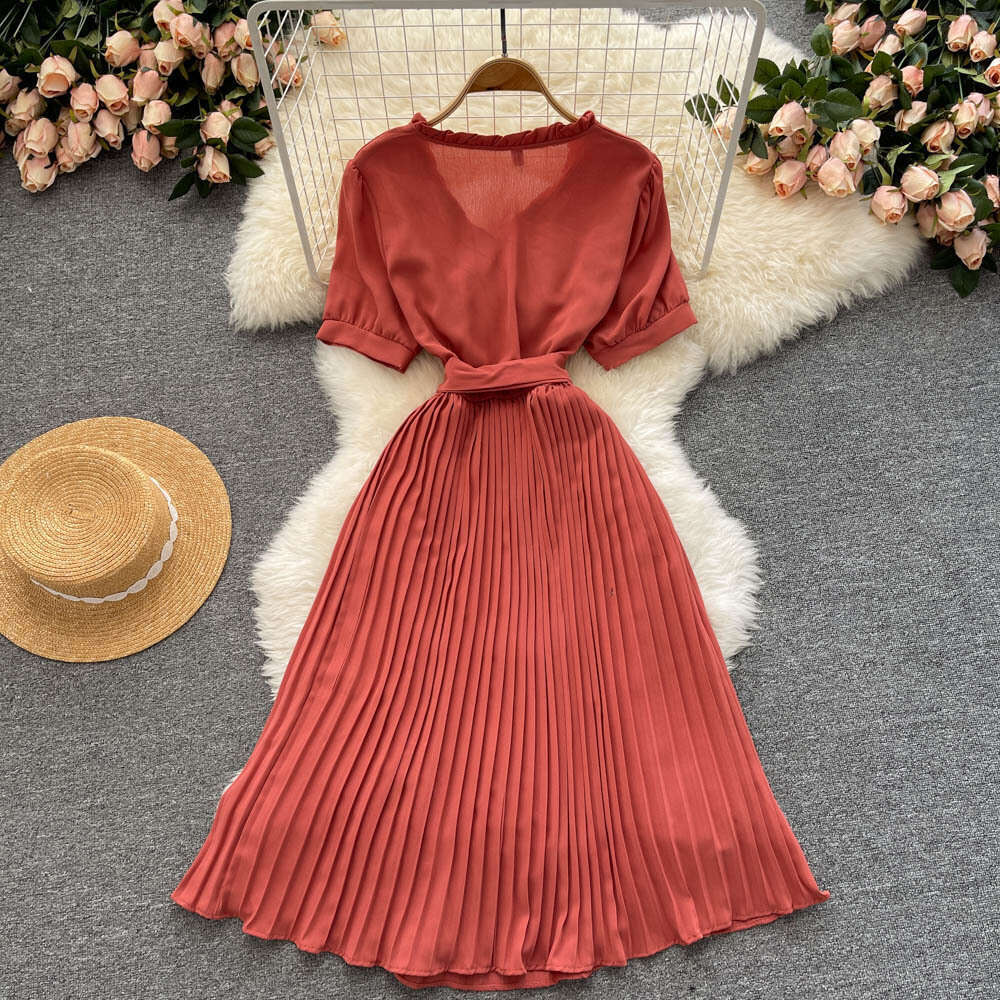 Fashionable Waist Strap for Slimming Effect, Solid Color, Minimalist Dress, Summer Korean Version, Versatile V-neck, Temperament, Pleated Mid Length S