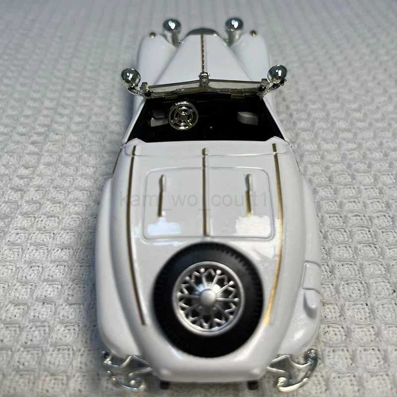 1 28 Mini Model Alloy Retro Vintage Car Diecast Model Toy Vehicle Pull Back Car Simulation Collection Gifts Toys for boysM240717