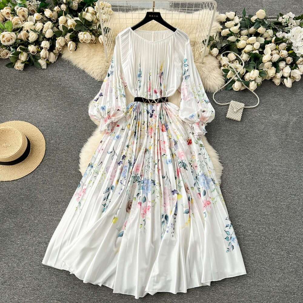 Feng 2024 New Womens Dress with Extra Large Print, Pleated Pleats, Waistband, and Holiday Dress Temperament Waist Novelty SKINNY DRESS