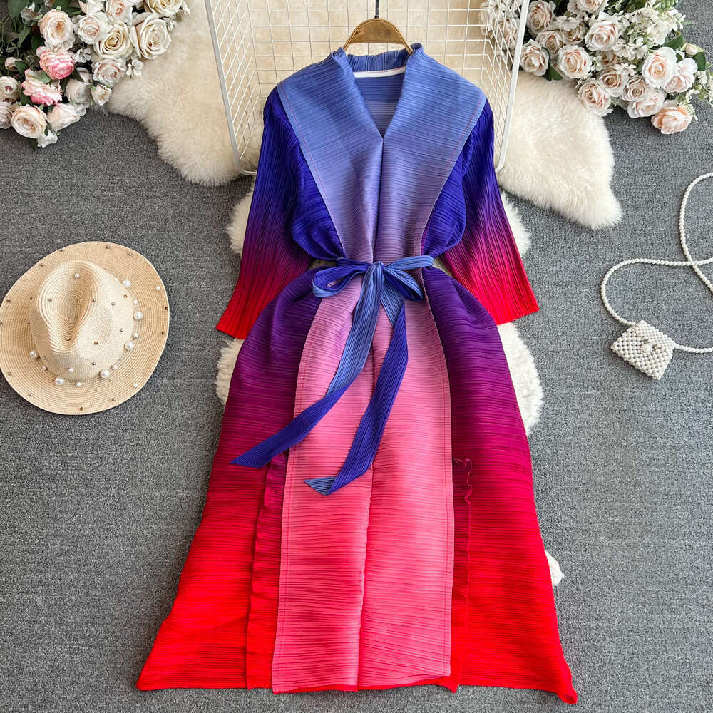 New Three Mansion Pleated Sleeved Suit Collar, Waist Waist, Slim Lace Up A-line Gradient Dress, Elegant Long Skirt Temperament Waist Denim Dress SKINN