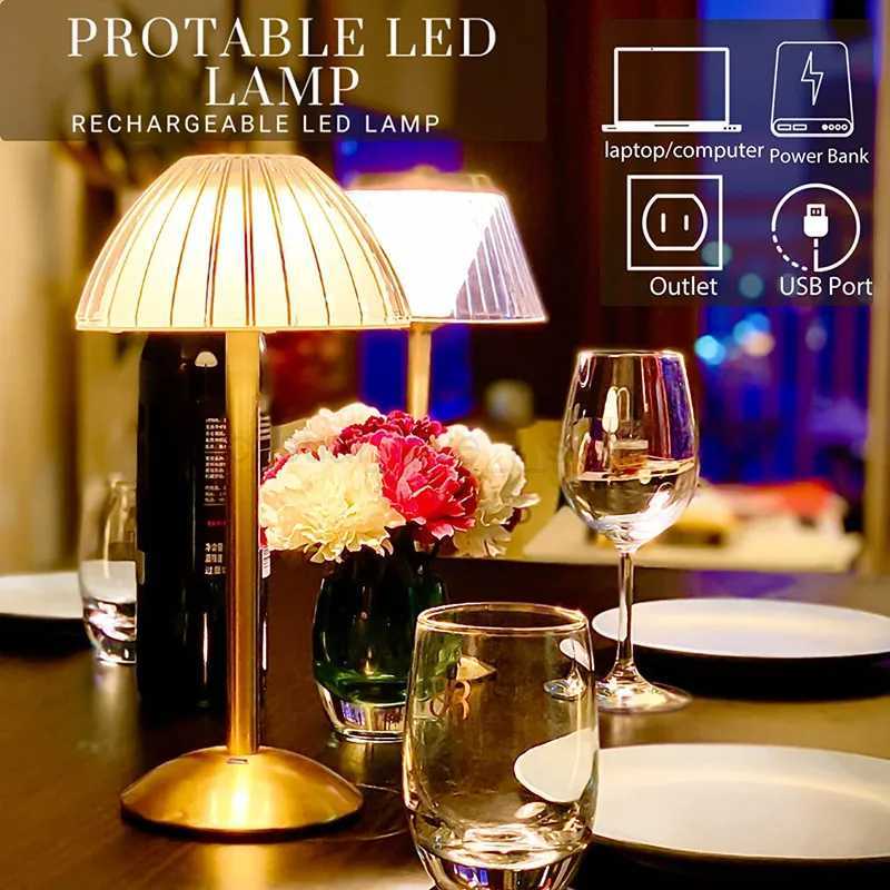 Crystal Table Lamp Touch Sensor Diamond LED Desktop Night Light Nordic Decoration Desk Lamps Bar Hotel Bedroom Bedside LightingCL240717