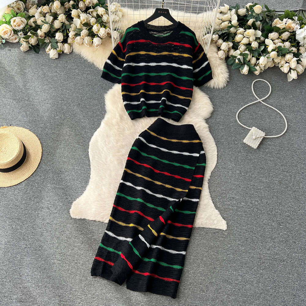 Korean Chic Striped Contrasting Suit for Women with Loose Round Neck Short Sleeved Knitted Top, High Waisted and Buttocks Wrapped Skirt Bifurcated Sil