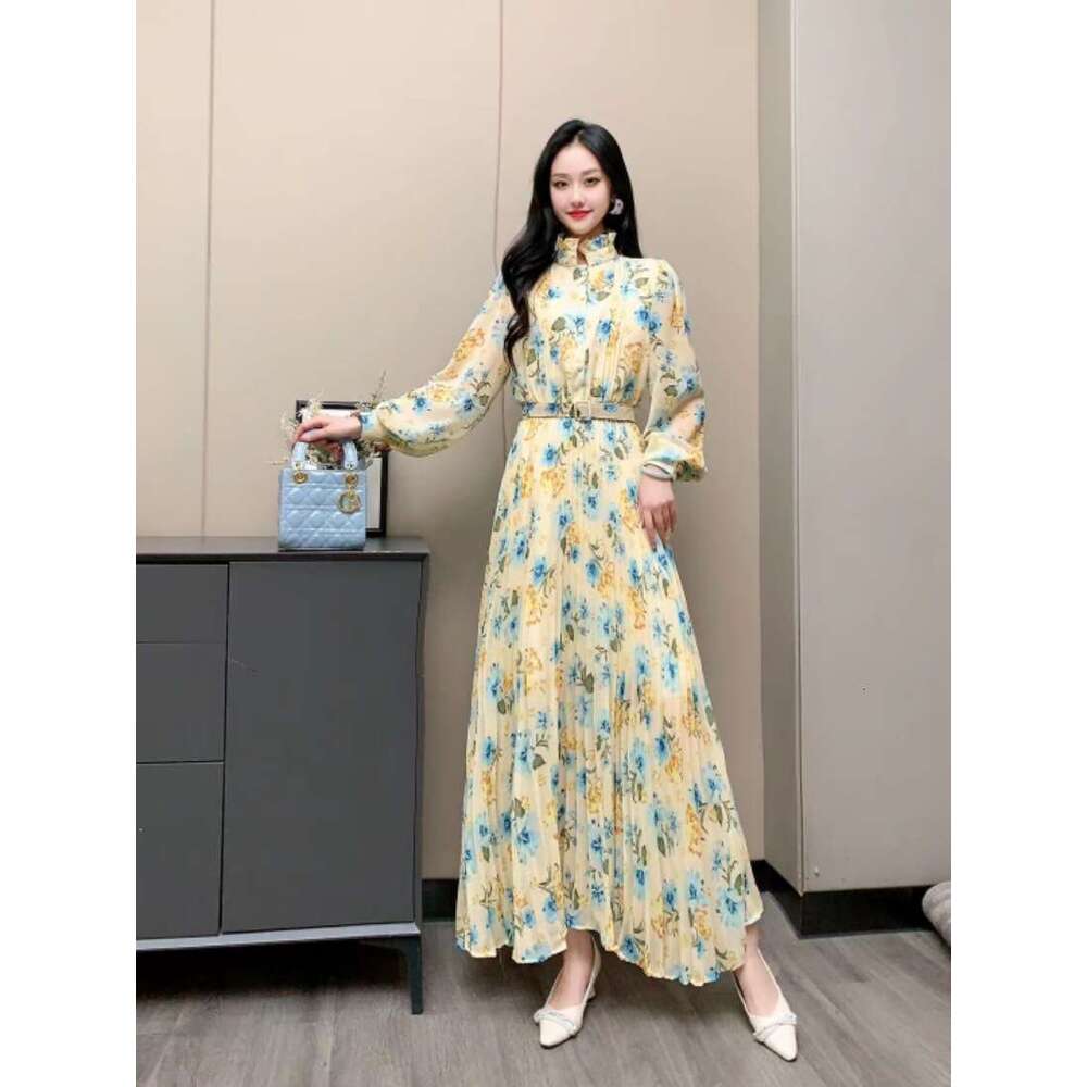 Spring New Sweet Auricularia Edge Button Slim Fit Long Hundred Fold Chiffon Dress with Fragmented Flowers Bubble Sleeves French Womens Temperament Lac