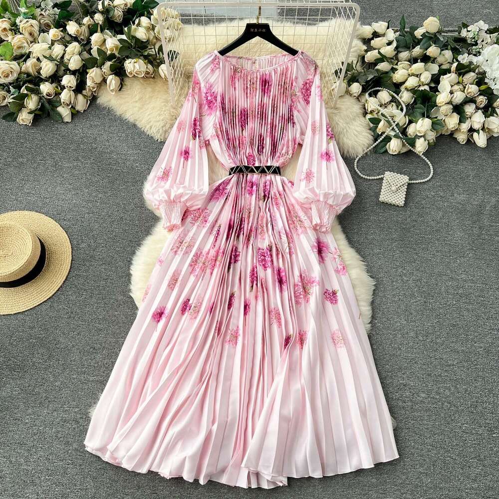 Feng 2024 New Womens Dress with Extra Large Print, Pleated Pleats, Waistband, and Holiday Dress Temperament Waist Novelty SKINNY DRESS
