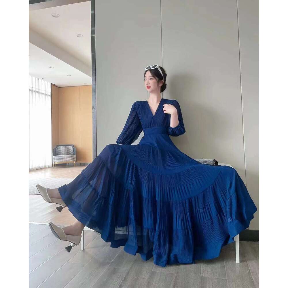 Vacation Seaside New Oversized Layered V-neck with Waist Cinching Temperament, Socialite Pleated Dress, Short Sleeved A-line Dress for Women Silk Dres