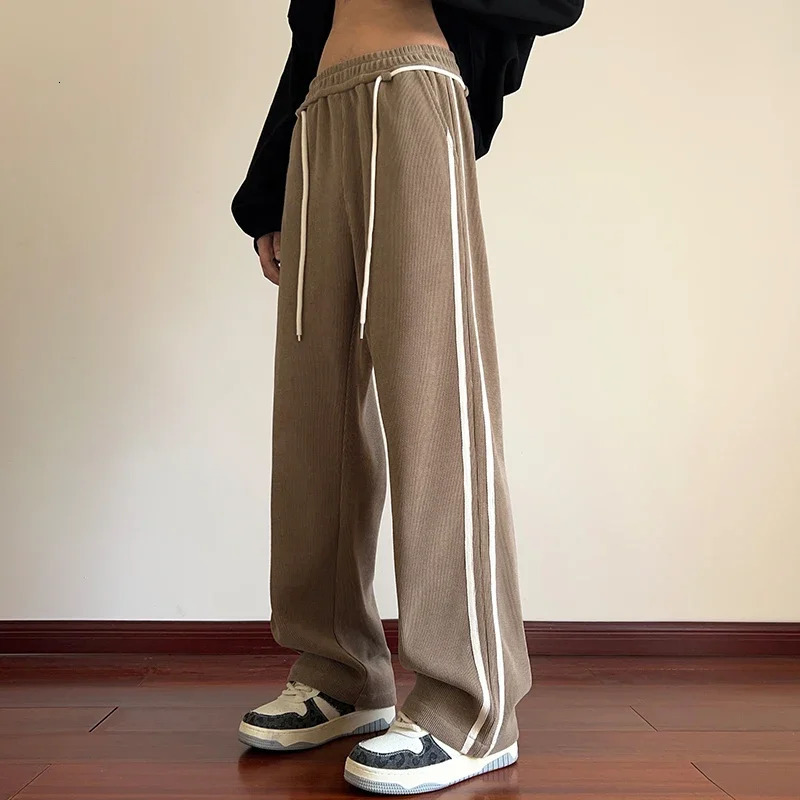Men Sweatpants Streetwear Side Striped Trend Wide-leg Casual Jogger Sweat Pant Hip Hop Baggy Track Pants 240708