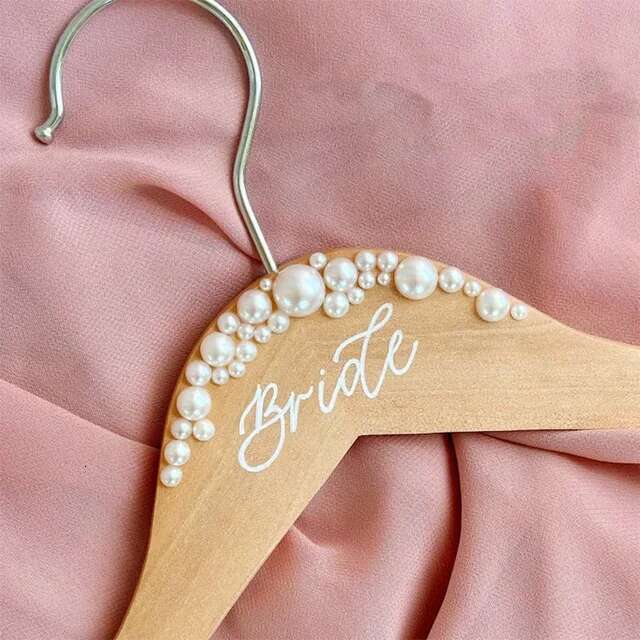 Wedding Dress Robe Wooden Pearls Hanger Engagement Bachelorette Hen Party Bridal Shower Bride To Be Decoration Mrs Gift Present 0717