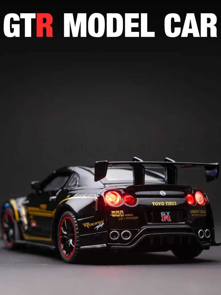 1/32 Nissan Skyline GTR R35 Nismo GT3 Racing Toy Car Model For Children RMZ CiTY Diecast Alloy Miniature Sound Light CollectionM240717