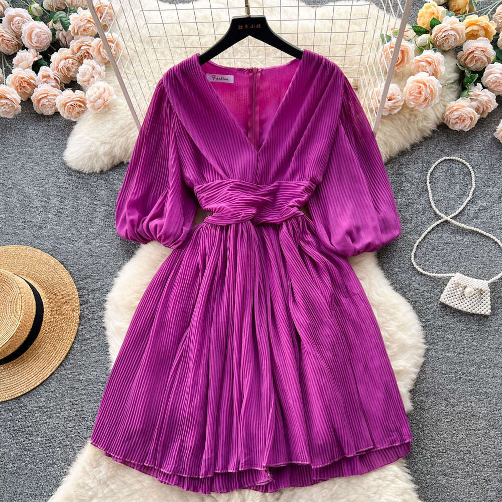 Wind V-neck Dress, Womens Summer French High-end Feeling, Light Luxury, Niche Lantern Sleeve Pleated Waist Cinched Midi Skirt Temperament High Waist D