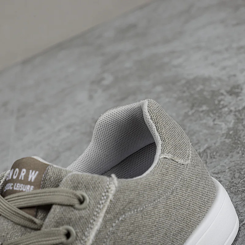 Mens shoes high-quality mens sports shoes comfortable walking shoes plus size shoes fashionable sports shoes mens anti slip sports shoes 240715