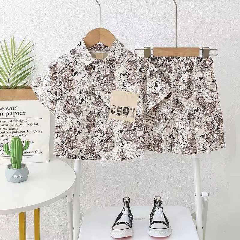 Clothing Sets Boys Summer Set New Childrens Shirt Handsome And Thin Style Childrens Summer Short Sleeve Two Piece Set with Trendy Colors