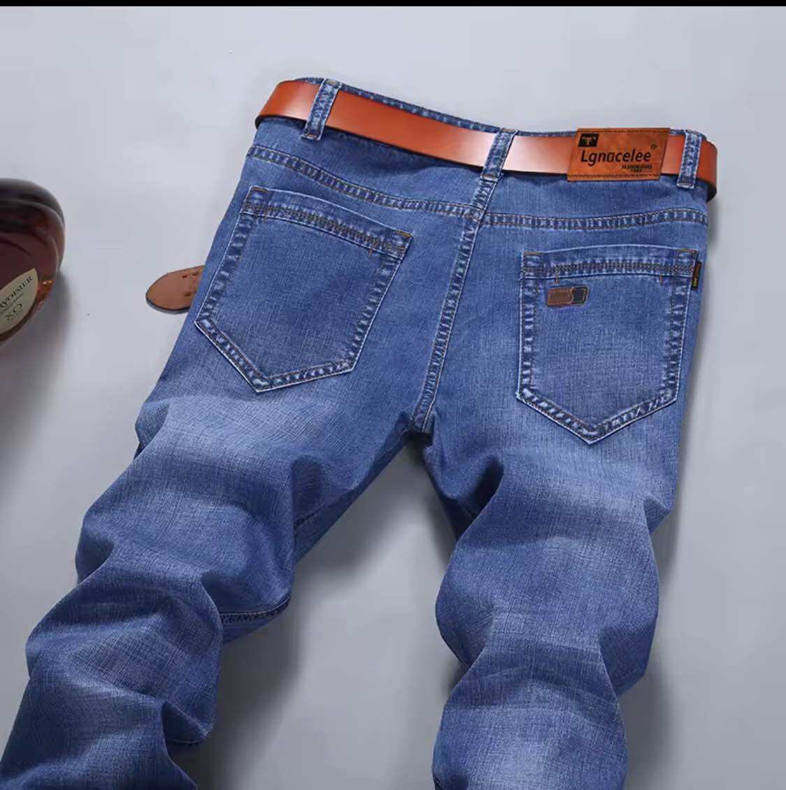 Designer men's jeans for daily wear, outdoor business denim pants, personalized and successful men's outfits