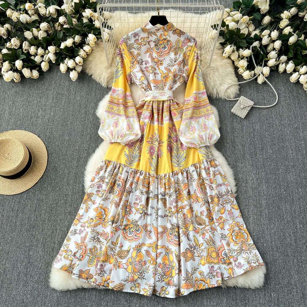 French Stand Up Collar Palace Extended Style Printed Dress with A Sense of Design, Straps, Waist Cinching, Hanging, and Large Swing Vacation Skirt