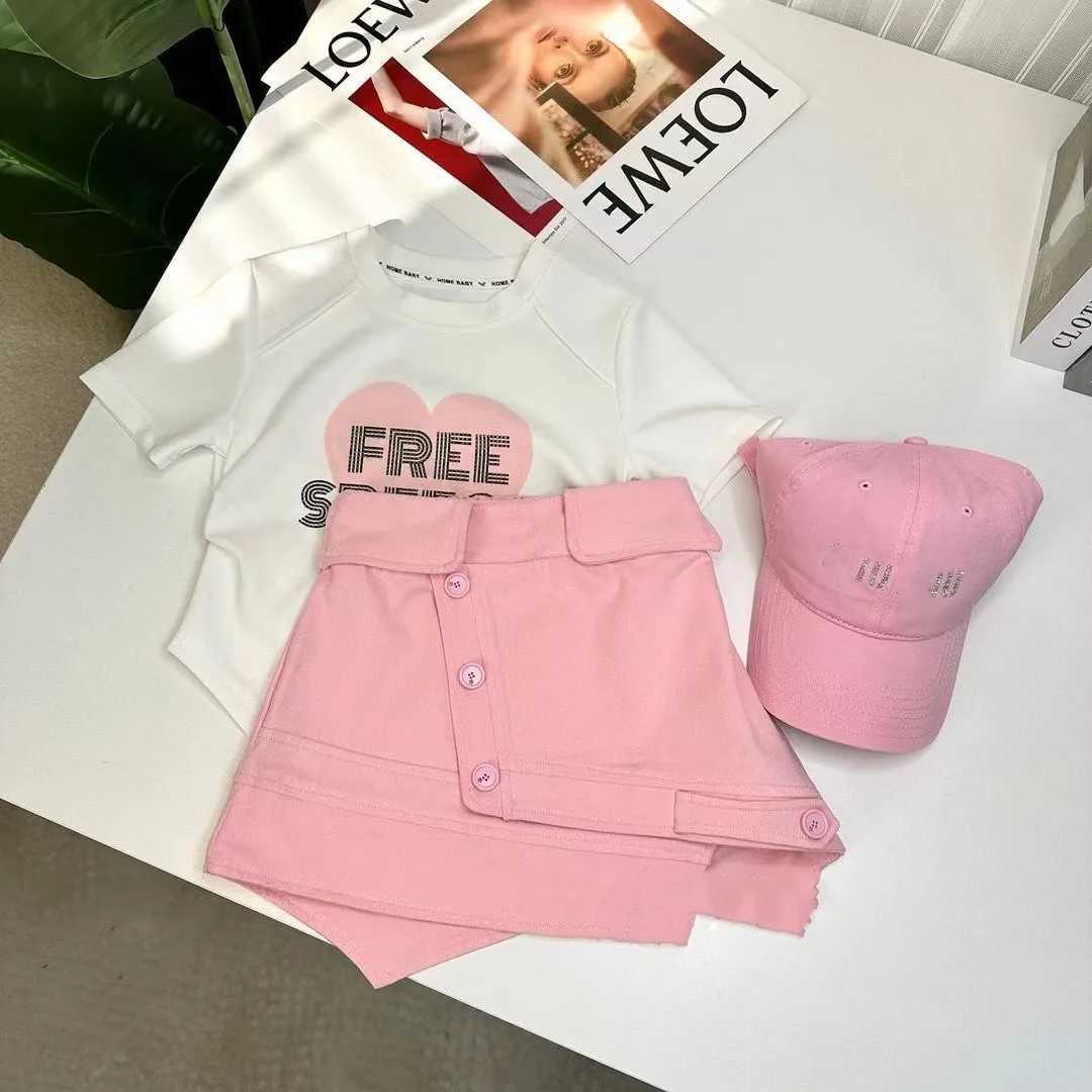 Clothing Sets Girls Summer Set 2024 New Western Style Girl Sweet Pink Love Short Sleeves+Fashionable Short Skirt Two Piece Set Kids Outfits