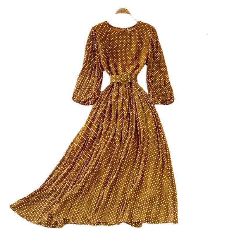 Super Immortal Sanya Resort Beach Skirt with Elegant Waist, Big Swing Round Neck, Hundred Fold Wave Point Chiffon Dress High Waist Dress Pregnant Wome