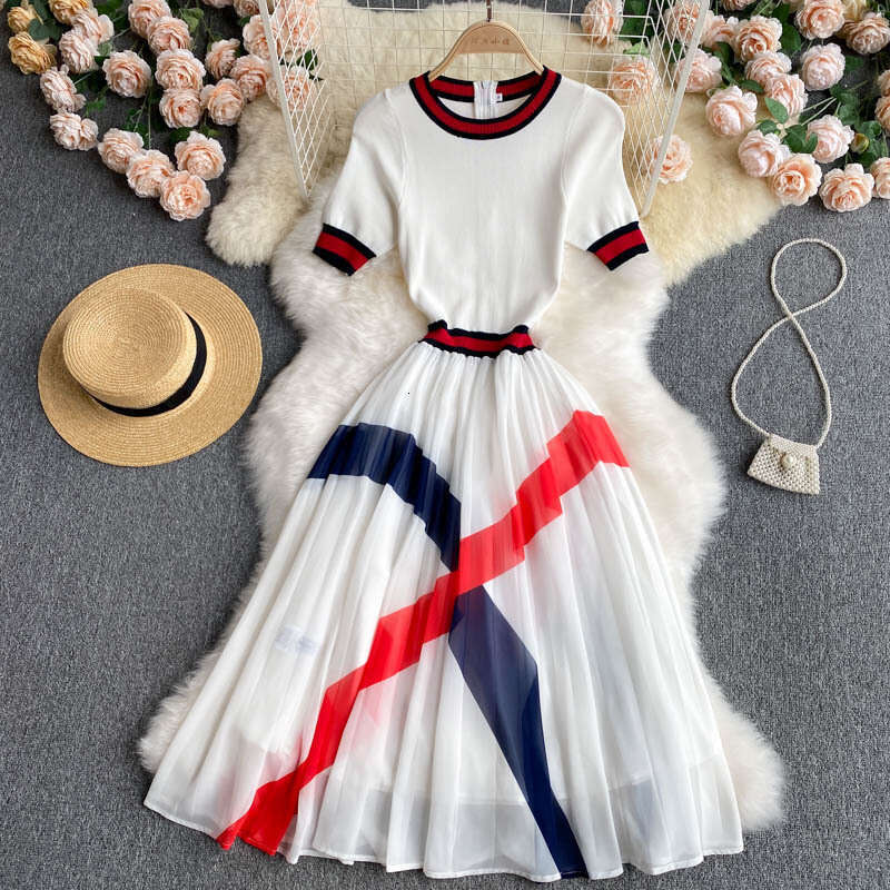 Knitted Short Sleeved Design, Color Blocking Stripe Splicing, Heavy-duty Pleated Chiffon Dress, New Summer Slimming Skirt Pregnant Womens Dress