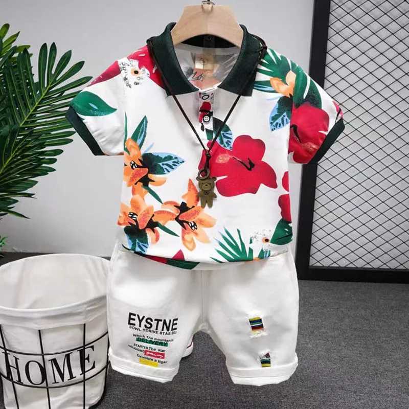 Clothing Sets Boys Summer Patterned Short Sleeved Set Summer New Boys Polo Shirt with Polo Collar Childrens T-shirt Fashionable Two piece Set
