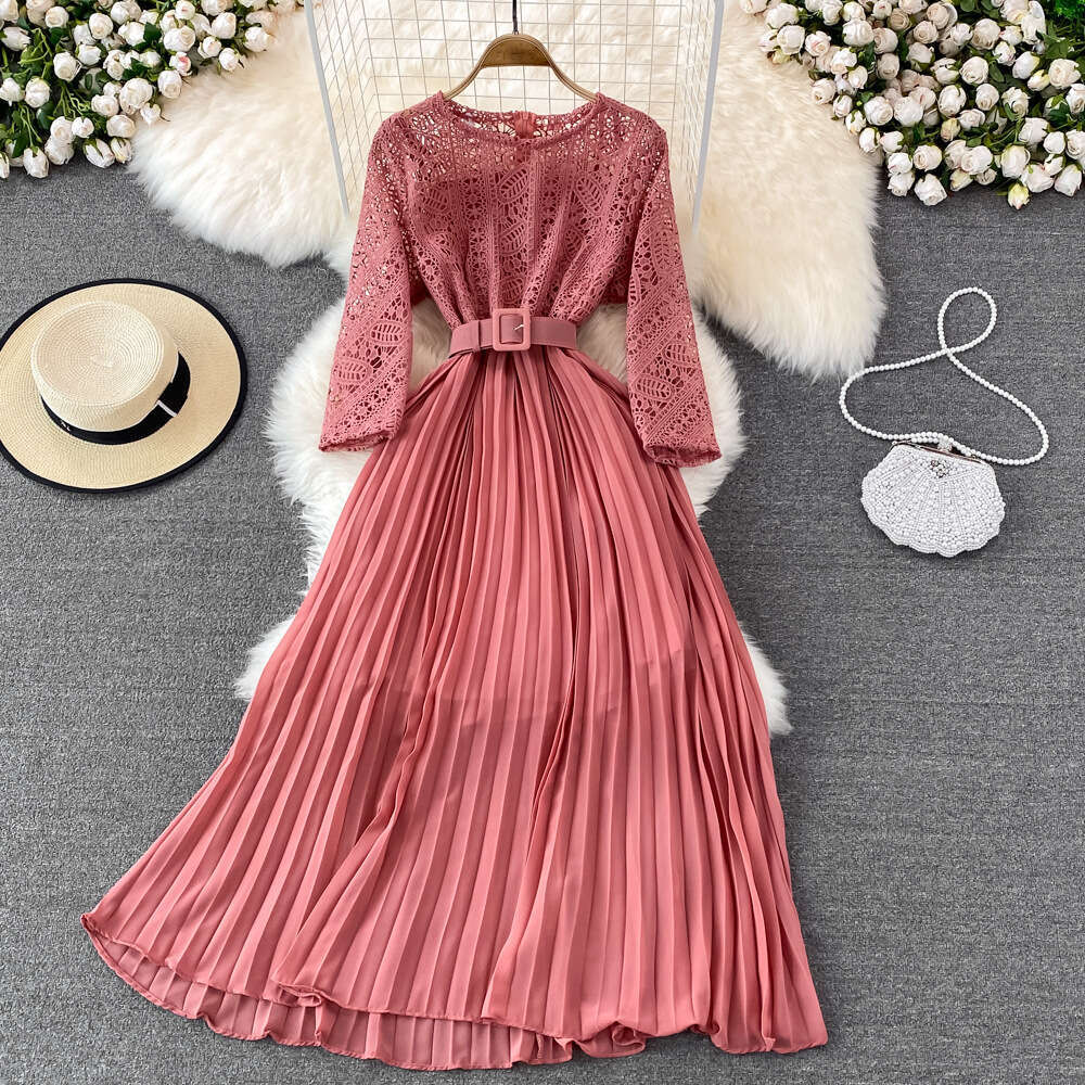 Feminine Socialite Temperament, High Waisted Slim Round Neck with Lace Patchwork Pleats, A-line Dress, Elegant and Large Hem Skirt Round Neck Dress