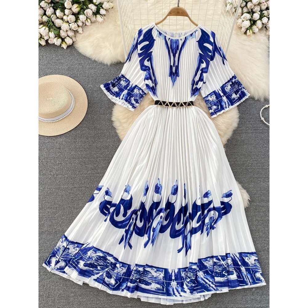Summer Gentle and Style, Round Neck, Waist Cinched, Slimming A-line Celadon Print Dress, Elegant Large Swing Long Skirt Round Neck Dress Oversize Dres