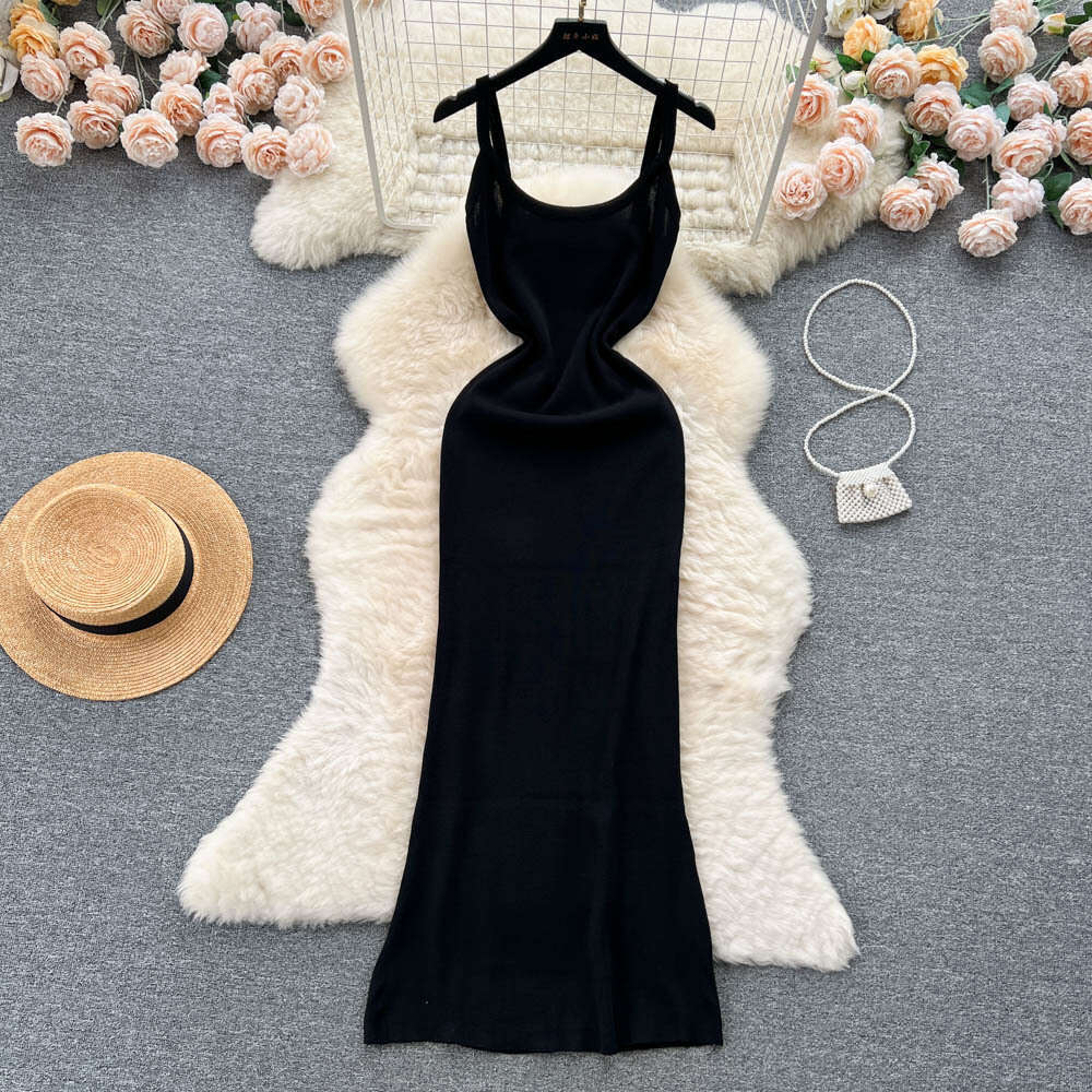 Light Luxury High-end Camisole Knitted Dress for Women in Summer, Minimalist Solid Color Slim Fit, Niche, and Unique Thousand Gold Temperament Skirt