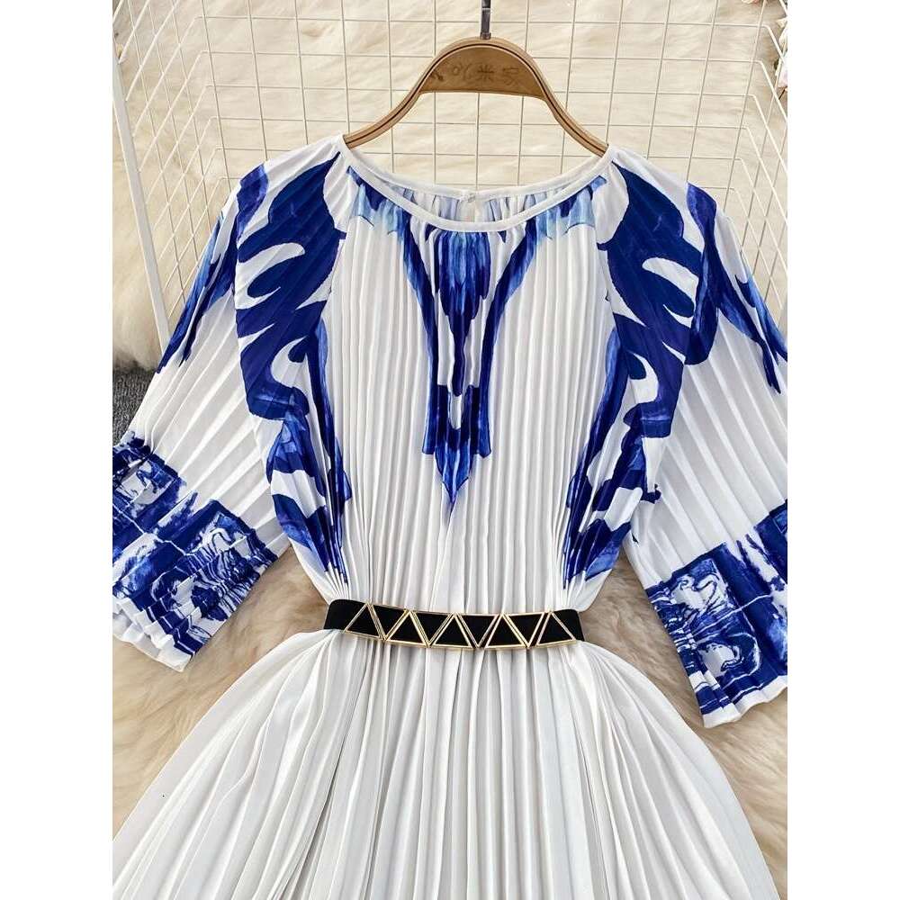 Summer Gentle and Style, Round Neck, Waist Cinched, Slimming A-line Celadon Print Dress, Elegant Large Swing Long Skirt Round Neck Dress Oversize Dres