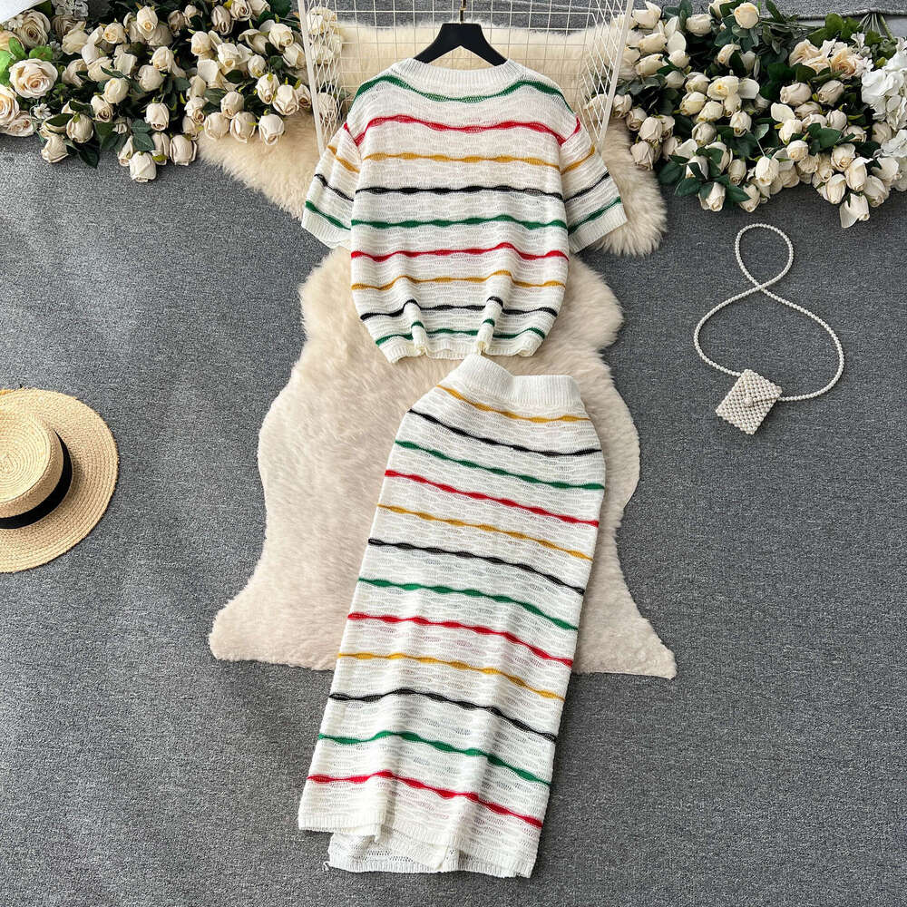 Korean Chic Striped Contrasting Suit for Women with Loose Round Neck Short Sleeved Knitted Top, High Waisted and Buttocks Wrapped Skirt Round Neck Dre