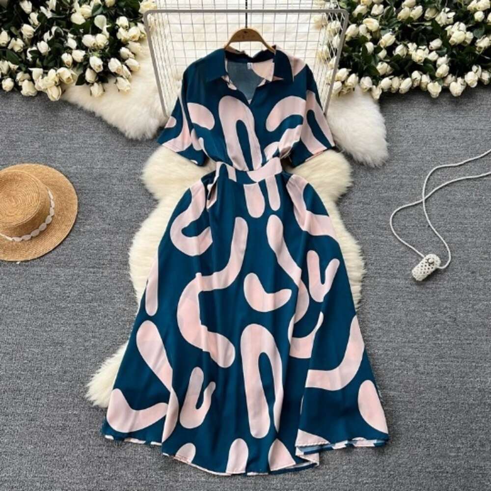 Summer New Tea Break French Style Waist Wrap for Slimming Elegance Short Sleeved Printed Vacation Womens Dress Loose Novelty Sexy Bifurcated Round Nec