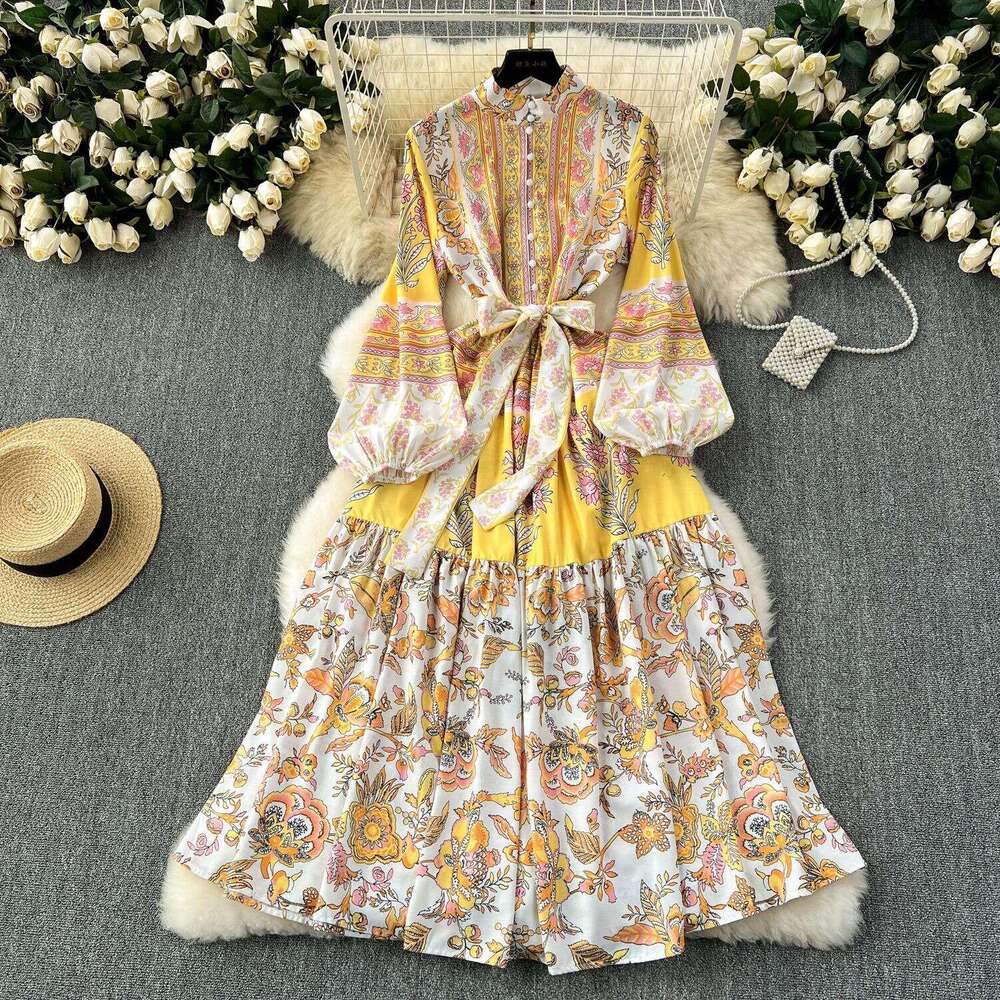 French Stand Up Collar Palace Extended Style Printed Dress with A Sense of Design, Straps, Waist Cinching, Hanging, and Large Swing Vacation Skirt