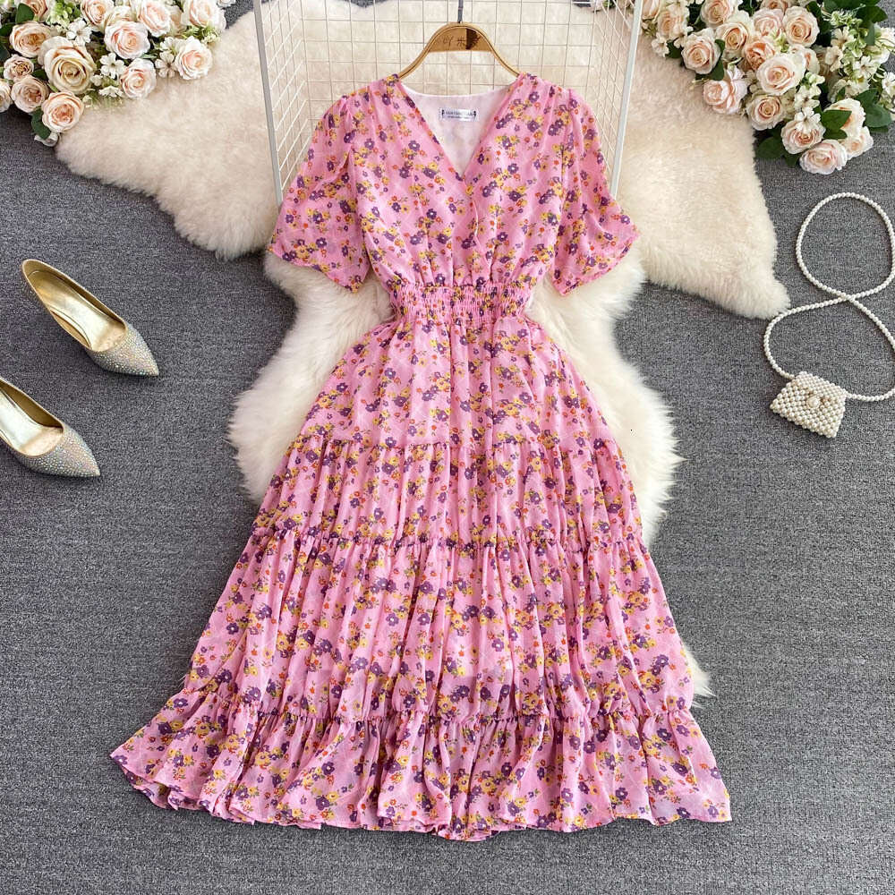 2023 Summer New V-neck Romantic Fragmented Flower A-line and Elegant Style, Slim Waist, Large Swing Long Dress Temperament Novelty Loose Short High Wa