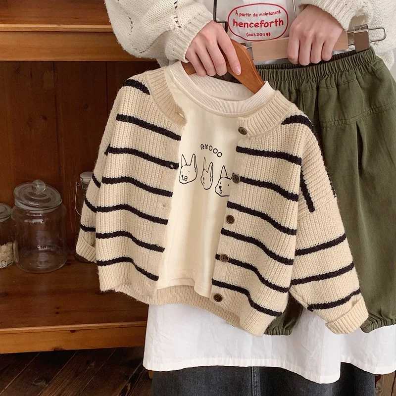 Pullover Childrens clothing Knitted cardigan Spring and Autumn Boys loose 2024 baby sweater Striped Korean style long sleeved shirt y240717