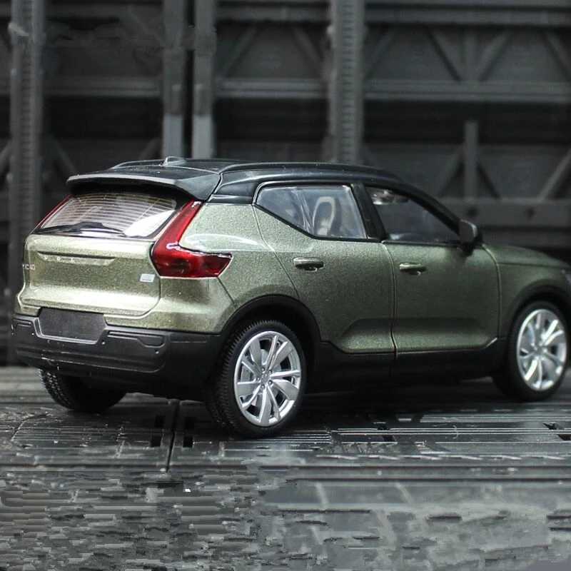 1 32 VOLVOs XC40 Alloy Car Model Diecast Toy Vehicles Metal Car Model Sound and Light Collection Simulation Childrens Toy GiftM240717