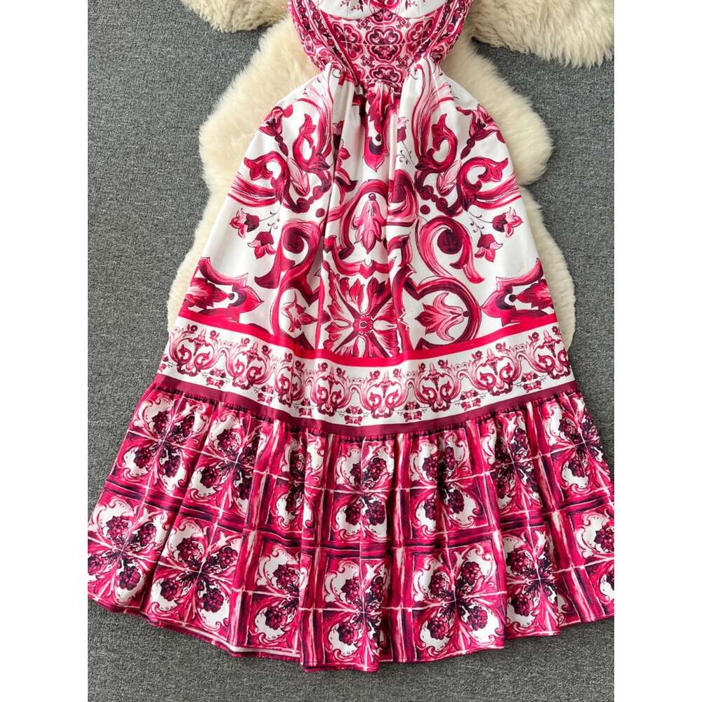 Bohemian Style Printed Camisole Dress for Women in Summer, Luxurious Light Luxury Vibe. A Waist Cinched and Elegant Long Skirt with A Large Swing Deni