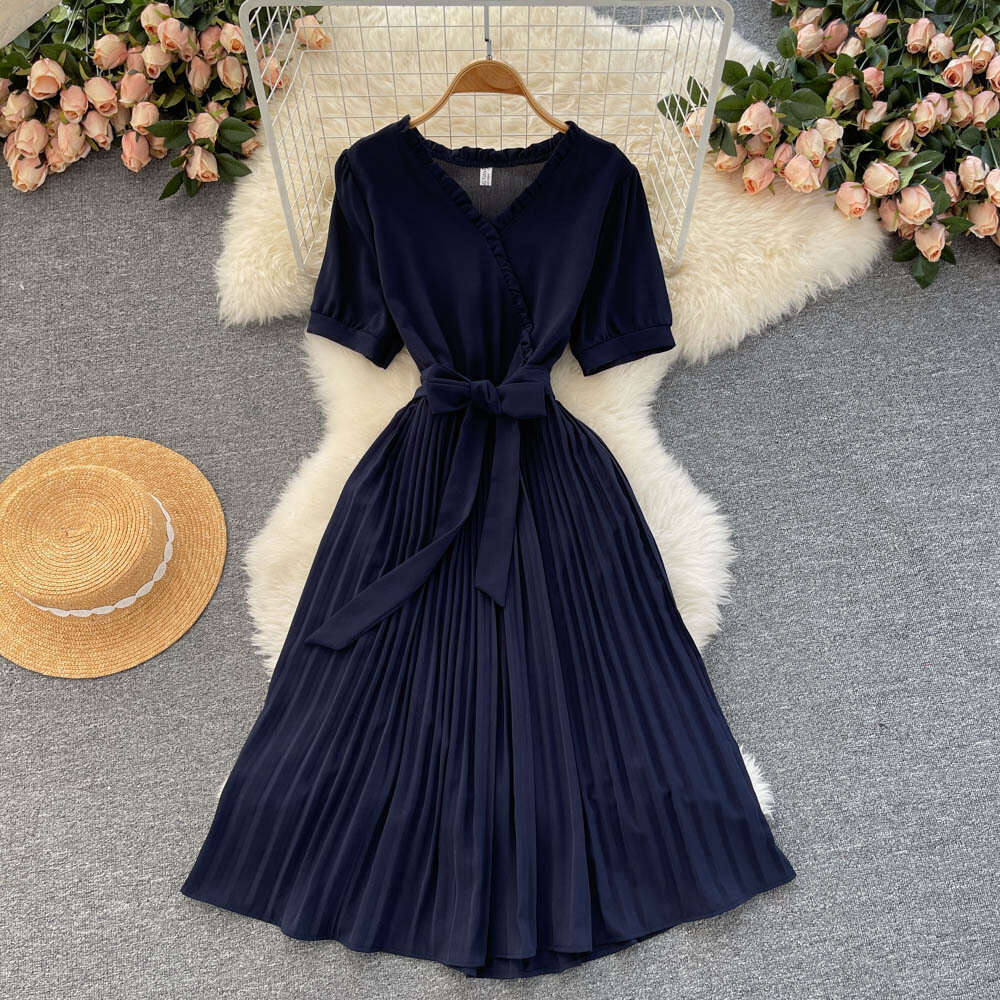 Fashionable Waist Strap for Slimming Effect, Solid Color, Minimalist Dress, Summer Korean Version, Versatile V-neck, Temperament, Pleated Mid Length S