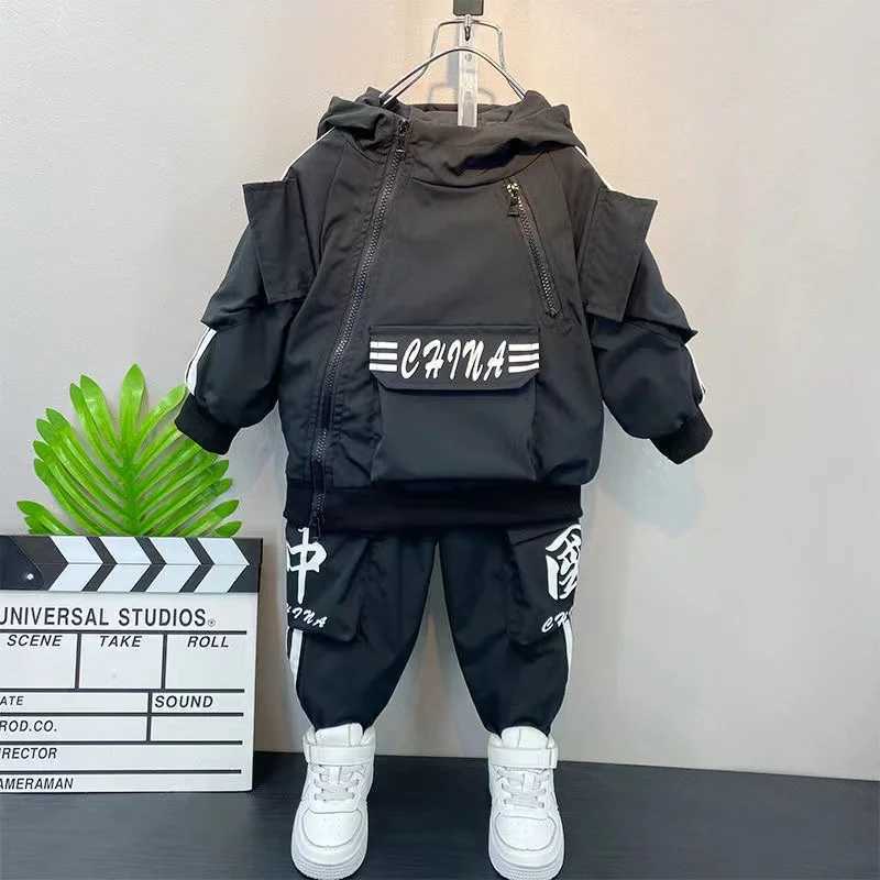 Clothing Sets 2024 New Baby Boys Clothing Set Spring and Autumn New Handsome Childrens Hooded Jacket Pants Two Piece Clothing Sports Set