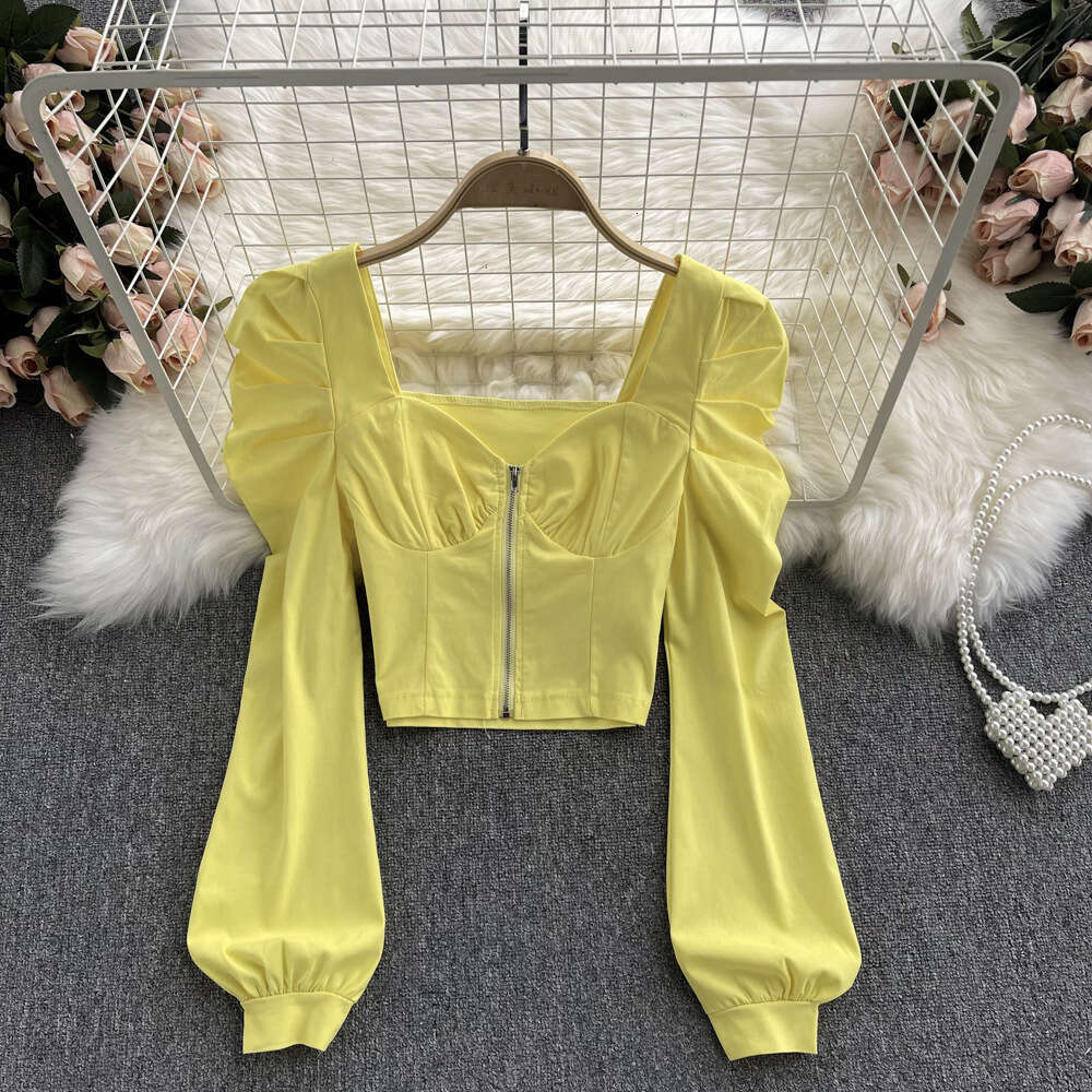 New Merchandise Spring Half Sleeve Slim Crop Top Casual Harajuku Print Vintage Women Short Bottoming Skinny Base Backless Graphic T Shirts
