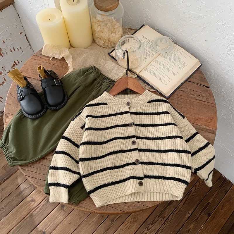 Pullover Childrens clothing Knitted cardigan Spring and Autumn Boys loose 2024 baby sweater Striped Korean style long sleeved shirt y240717