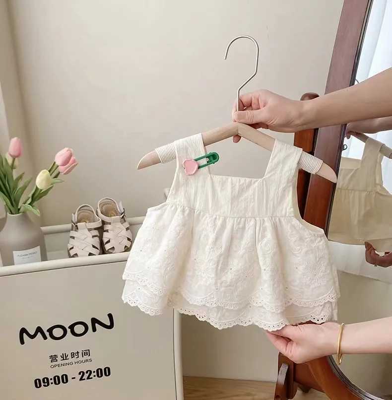 Clothing Sets Girls Set 2024 Summer New Baby Lace Strap Set Square Neck Embroidered Doll Shirt Flower Bract Pants Sweet Casual Two Piece Set