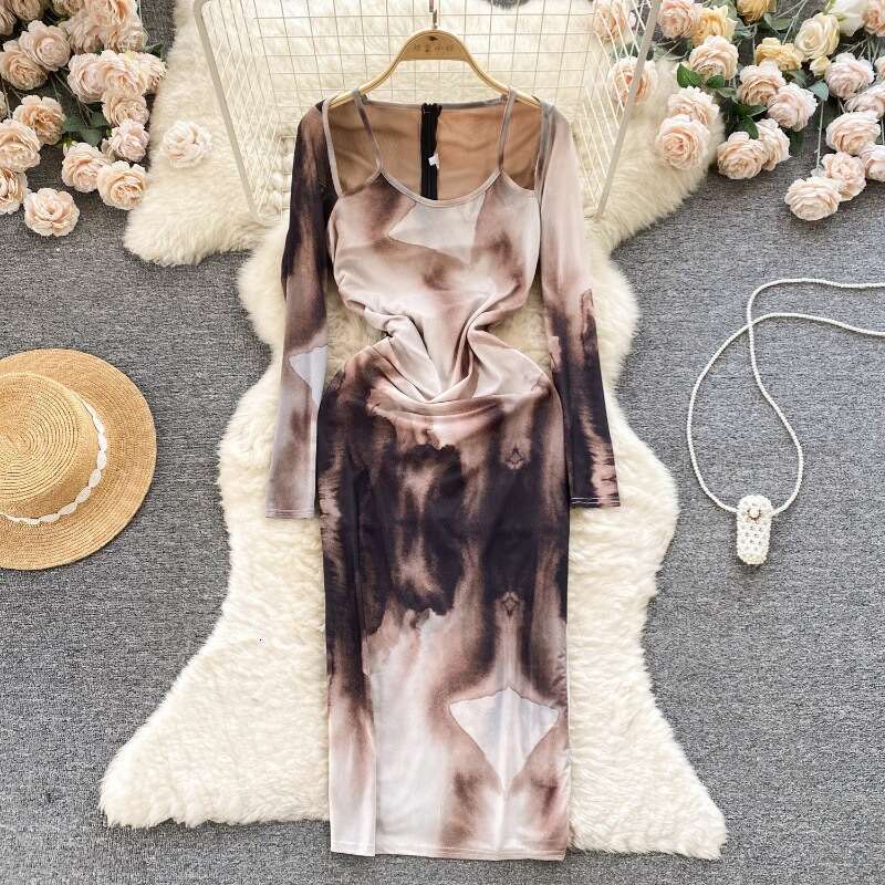 Spring and Autumn New Design Feeling Irregular Halo Dyeing Pure Desire Style Round Neck Slim Fit Womens Dress Temperament Short Oversize Dress BOHO DR