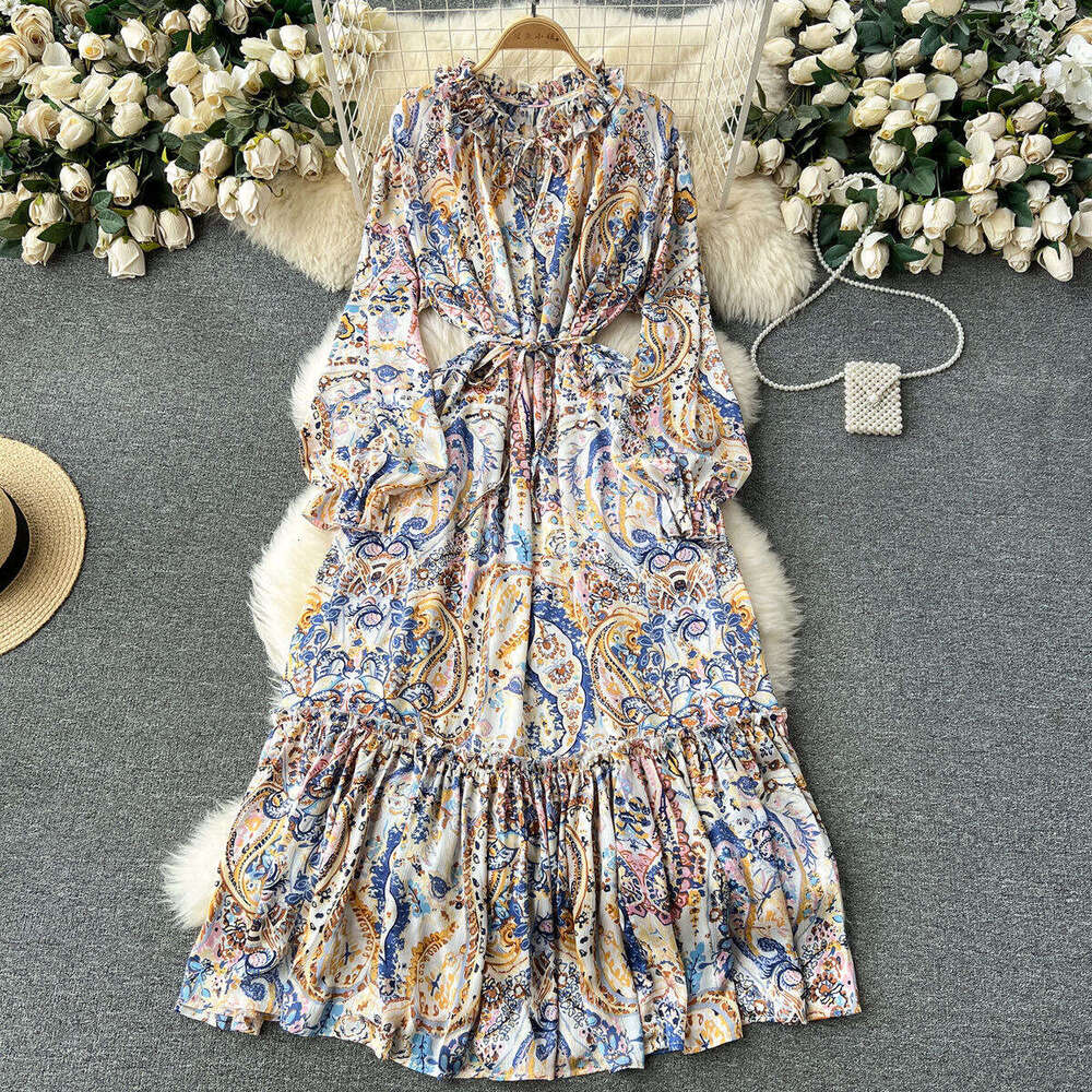 Fragmented Flower Womens New Loose Western Style, Age Reducing Sweet Chiffon Fairy Dress, Elegant and Hanging Long Dress Silk Dress Round Neck Dress
