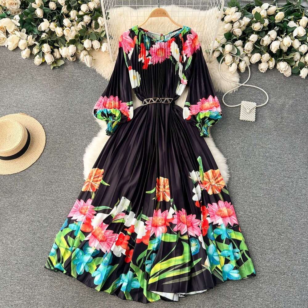 Gongyan Style Floral Dress, Womens Pleated Waist Cinched Lantern Sleeve Design, Feeling Niche, Light Luxury, Super Immortal Large Swing Skirt SKINNY D