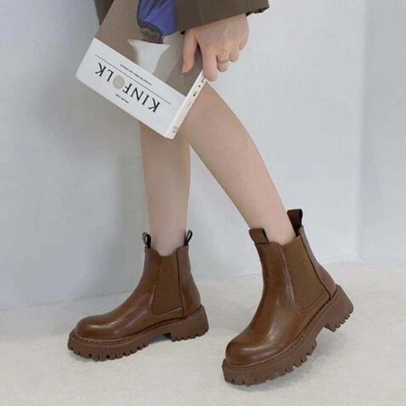 Autumn Winter Platform Brown Black Ankle Boots for Women Retro Fur Short Chunky Punk Shoes 240708
