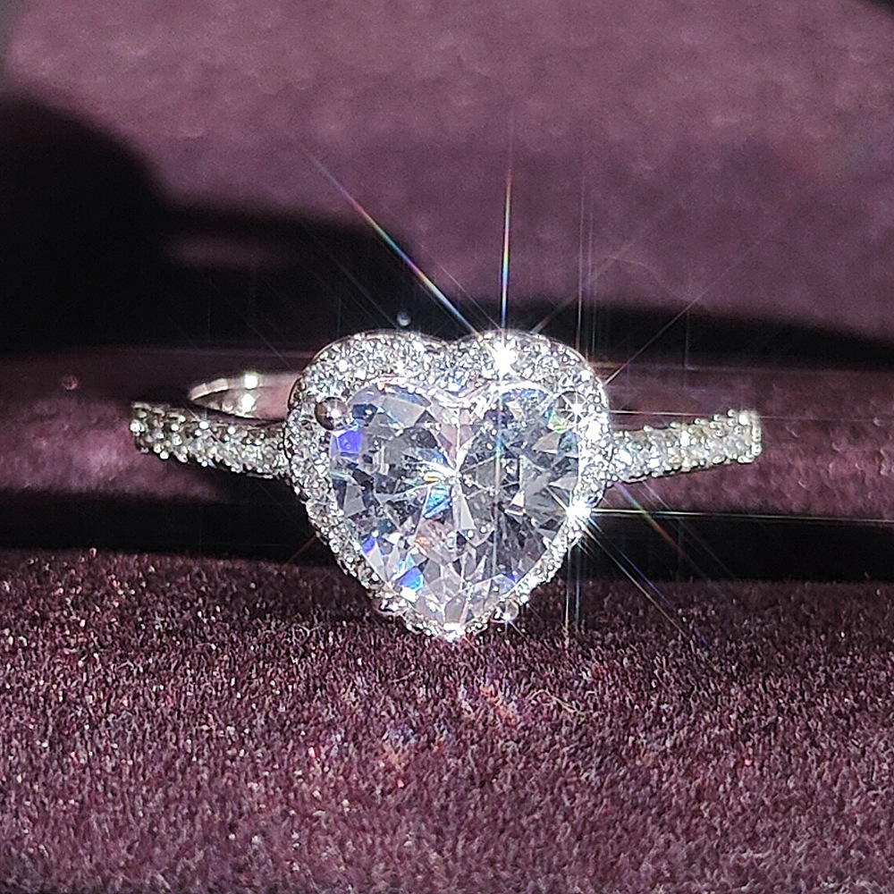 Luxury Designer classic Minimalist Heart Diamond Ring Shiny Crystal Zircon Rings Jewelry For Woman Wedding Party Birthday Gifts
