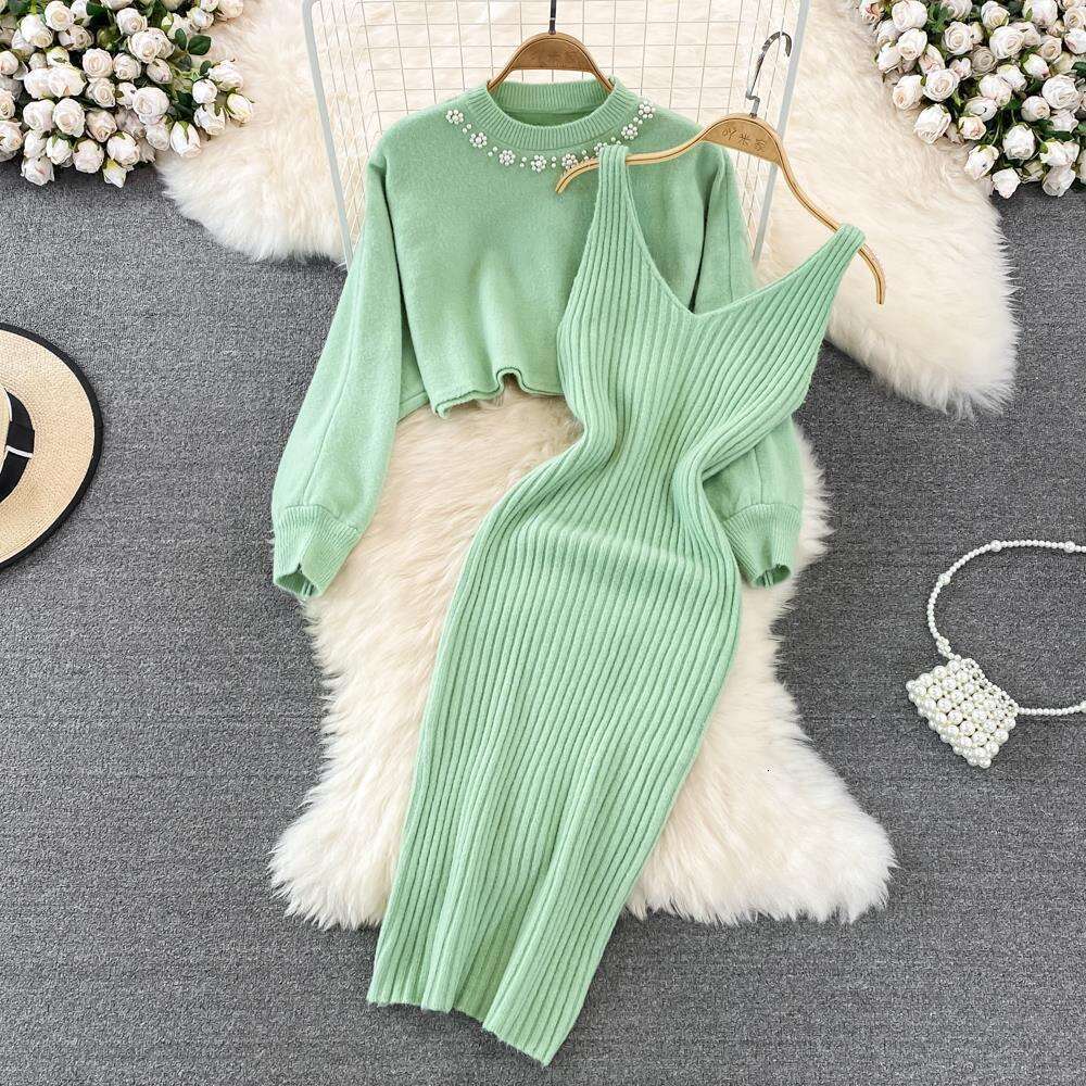 Socialite Temperament Round Neck Nail Bead High Waist Short Exposed Belly Button Sweater Two-piece Set Spicy Girl Knitted Vest Dress Sexy Short High W
